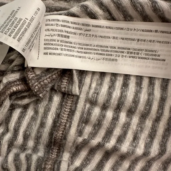 Abercrombie & Fitch Flowy Tank Top Size Small Gray & White - Picture 8 of 8